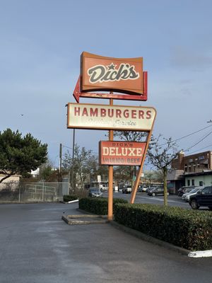Dick's Drive-In by null