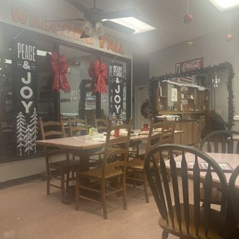 Restaurant 39 - Dining area - American Near Me - Henderson, North Carolina Restaurant 39 - Dining area - American Near Me - Henderson, North Carolina