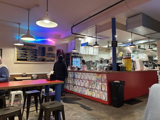 Zee's Pizzeria by null
