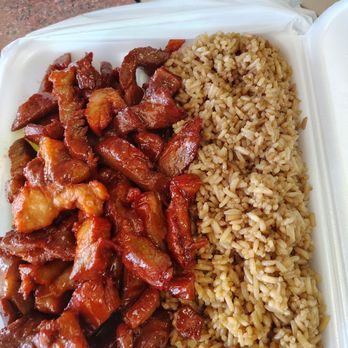 Golden Coast II - Boneless pork ribs with fried rice. Their fried rice only has soy sauce. No eggs. No veggies nor onions. A win - Chinese Near Me - Charlotte, North Carolina Golden Coast II - Boneless pork ribs with fried rice. Their fried rice only has soy sauce. No eggs. No veggies nor onions. A win - Chinese Near Me - Charlotte, North Carolina