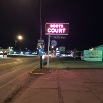 Boots Court Motel - Hotels Near Me - Carthage, Missouri
