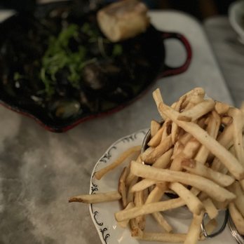 Loch Bar - Mussels with fries - Seafood Near Me - Baltimore, Maryland Loch Bar - Mussels with fries - Seafood Near Me - Baltimore, Maryland