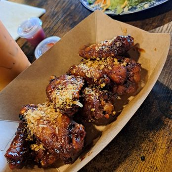 Dos Mundos Restaurant - Wings - Asian Fusion Near Me - Cranston, Rhode Island Dos Mundos Restaurant - Wings - Asian Fusion Near Me - Cranston, Rhode Island