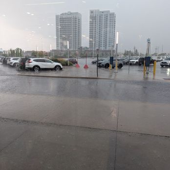 Old Navy - Pouring rain. Waiting for it to stop before leaving the store. - Women's Clothing Near Me - Whitby, Ontario
