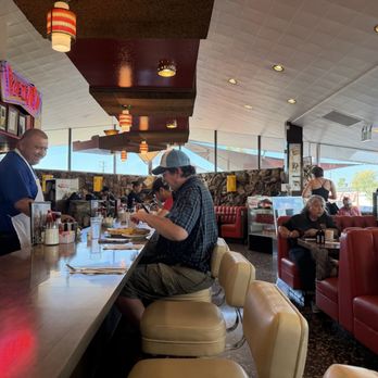 Pann's Restaurant - Dining room - Diners Near Me - Los Angeles, California Pann's Restaurant - Dining room - Diners Near Me - Los Angeles, California
