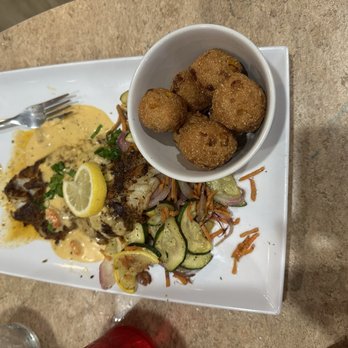 Pier House - Food was amazing. Everything was cooked perfectly. Drinks were good. Service was great! - Bars Near Me - Orange Beach, Alabama Pier House - Food was amazing. Everything was cooked perfectly. Drinks were good. Service was great! - Bars Near Me - Orange Beach, Alabama
