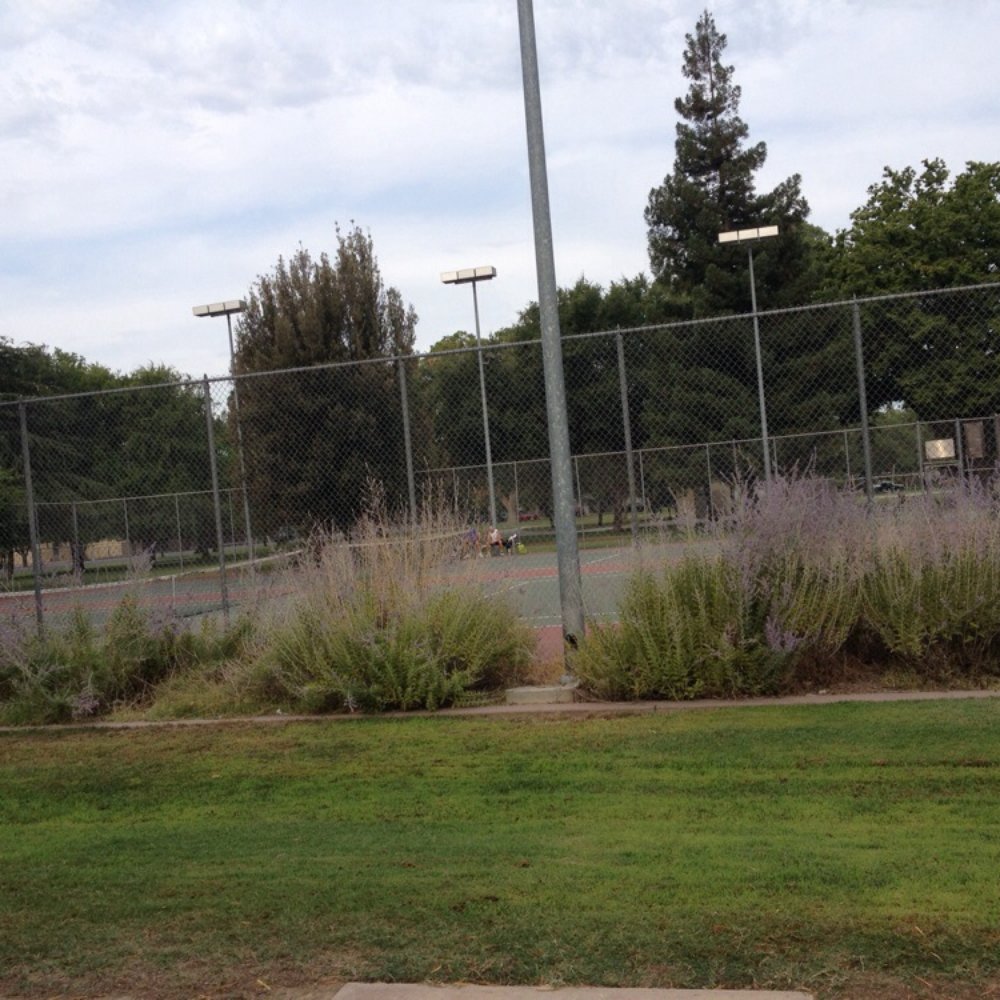 Roosevelt Park - 2 of 4 tennis courts that are available. - Parks Near Me - Modesto, California Roosevelt Park - 2 of 4 tennis courts that are available. - Parks Near Me - Modesto, California