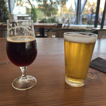 Napa Yard - Restaurants Near Me - Napa, California