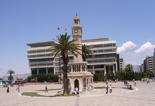 Konak Meydanı by null