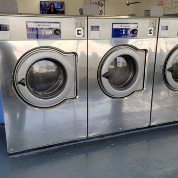 CnC laundry - 77 Lb washers - Laundromat Near Me - San Antonio, Texas