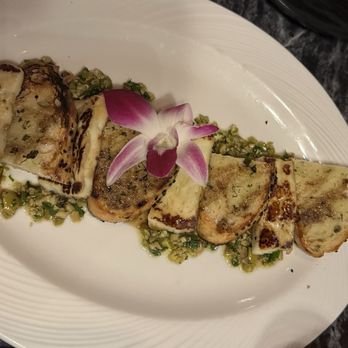 Avaspi - Halloumi - Salad Near Me - Chicago, Illinois