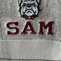 A Couple of Stitches Embroidery - Custom bath towel with bulldog and name