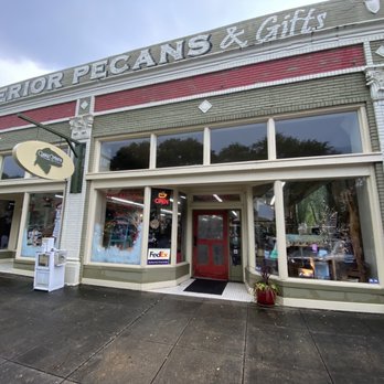 Superior Pecans & Gifts - the front of the store - Candy Stores Near Me - Eufaula, Alabama