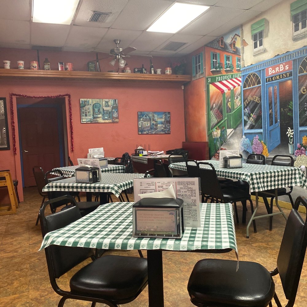 Giovanni's Pizza & Pasta - the dining area - Italian Near Me - Flagler Beach, Florida Giovanni's Pizza & Pasta - the dining area - Italian Near Me - Flagler Beach, Florida