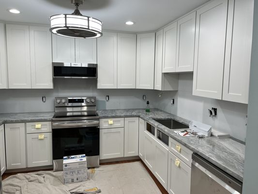 G & D Yanez Remodeling Logo