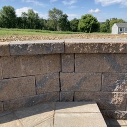 Dougs Landscaping - This is a corner that shows how bad his cuts are none are straight
