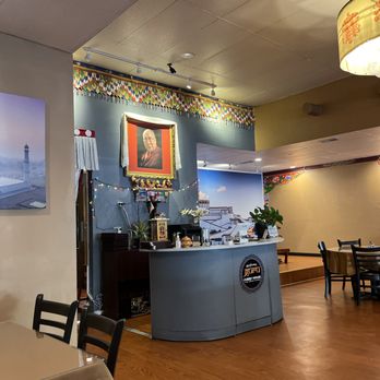 Guru Curry House - Host table - Indian Near Me - Oakland, California Guru Curry House - Host table - Indian Near Me - Oakland, California