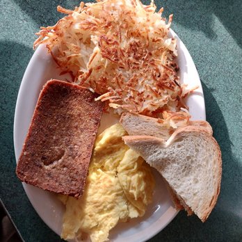 Metro Diner - Grebreakfast of scrapple, scrambled eggs, toast and perfect hash browns - American Near Me - Bensalem, Pennsylvania