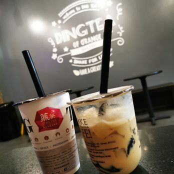 Bloom & Brew - Strawberry yakult Hokkaido oolong milk tea - Coffee & Tea Near Me - Orange, California