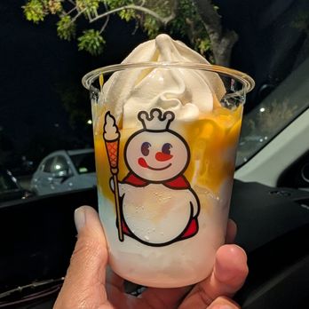Mixue - Super Mango Sundae with pudding - Ice Cream & Frozen Yogurt Near Me - Sunnyvale, California Mixue - Super Mango Sundae with pudding - Ice Cream & Frozen Yogurt Near Me - Sunnyvale, California