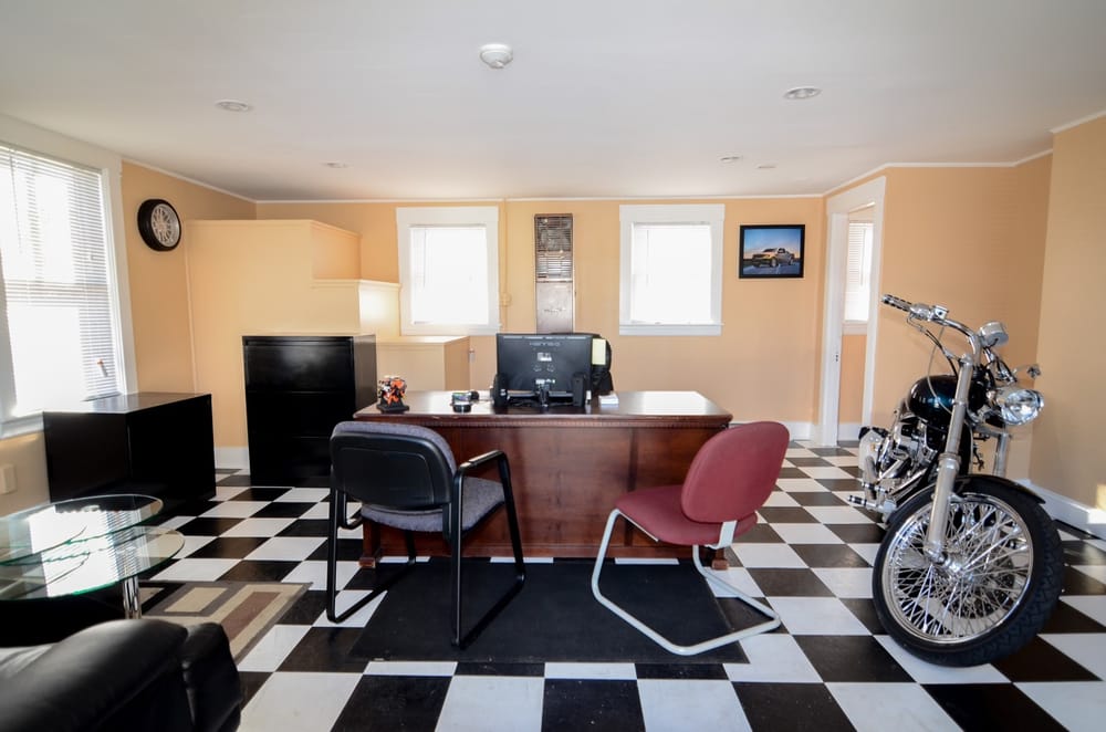 UNIVERSAL AUTO REPAIR Updated July 2024 32 Reviews 9 Summer St