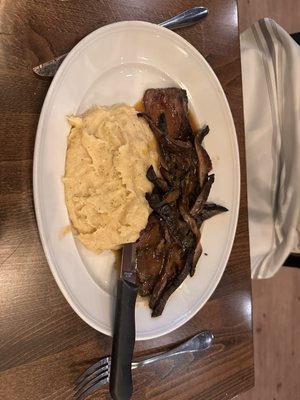 Mercato Kitchen & Cocktails by null