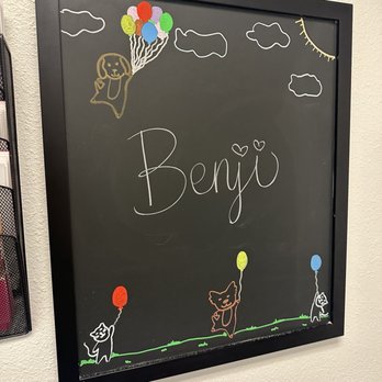 Newport Pet Clinic - Welcoming sign in the exam room - Veterinarians Near Me - Tustin, California