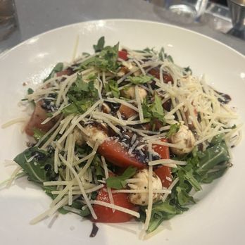 BJ's Restaurant & Brewhouse - Fresh mozzarella and tomato salad - Pizza Near Me - Sugar Land, Texas BJ's Restaurant & Brewhouse - Fresh mozzarella and tomato salad - Pizza Near Me - Sugar Land, Texas