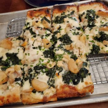Perso - Clam pizza - Italian Near Me - Louisville, Kentucky