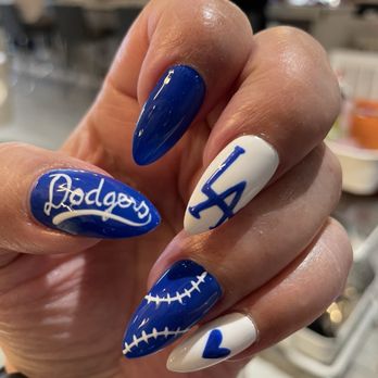 Envious Nail Bar - Nail Salons Near Me - Lake Elsinore, California