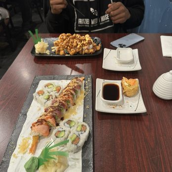 The Sushi Bar - salmon roll popcorn lobster special roll - Sushi Bars Near Me - Taylor, Michigan