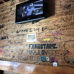 Nice walls. Too bad we can't write anymore