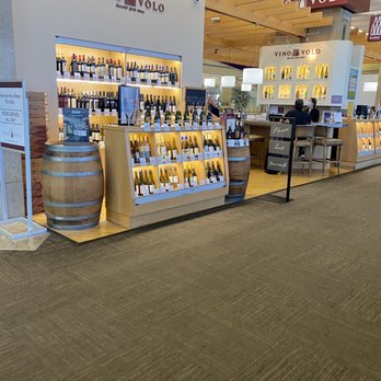 John Wayne Airport - Airport Terminals Near Me - Santa Ana, California