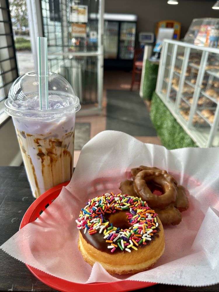 DONUT EXPRESS Updated October 2024 114 Photos & 95 Reviews 430