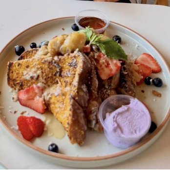 Breezy - Ube French Toast - Breakfast & Brunch Near Me - San Juan Capistrano, California