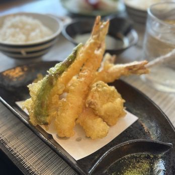 Akira Japanese Restaurant - Shrimp & Vegetable Tempura - Japanese Near Me - Honolulu, Hawaii