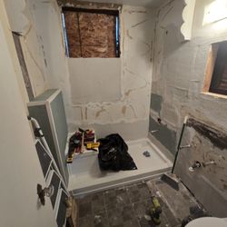 Kallos Custom Interiors - Bathroom remodel before