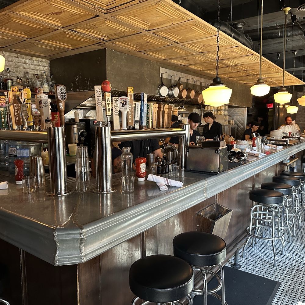 Au Cheval - Bars Near Me - Chicago, Illinois