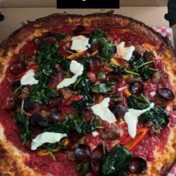 Milly's Pizza In The Pan - 14" Updog pizza