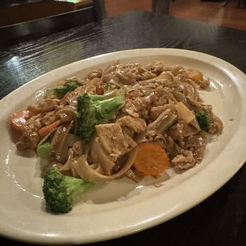Sonora Thai Cuisine - Pad see eww - Thai Near Me - Sonora, California Sonora Thai Cuisine - Pad see eww - Thai Near Me - Sonora, California