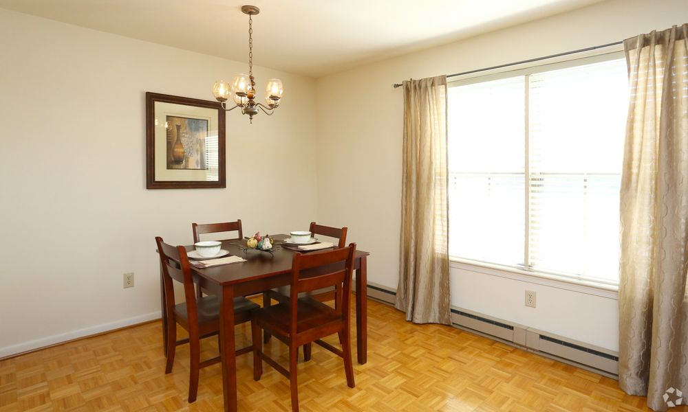 WESTWOOD APARTMENTS Updated June 2024 17 Photos 101 Maywood Dr