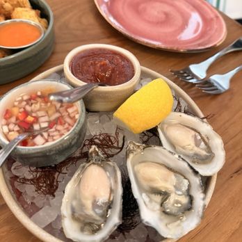 Lanai City Grill - Happy hour oysters - very good! - New American Near Me - Lanai City, Hawaii