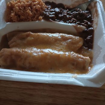 Los Toros Catering - Chicken enchilada dinner - Caterers Near Me - Rossford, Ohio Los Toros Catering - Chicken enchilada dinner - Caterers Near Me - Rossford, Ohio