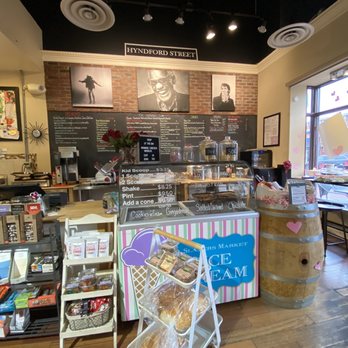 Slaters Market - a display of baked goods - Beer, Wine & Spirits Near Me - Alexandria, Virginia