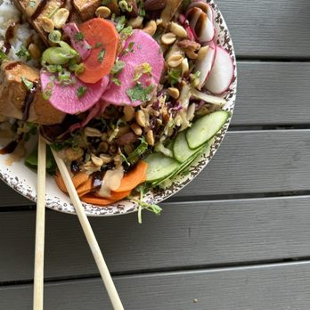 South G Kitchen - Yogi bowl - Food Trucks Near Me - Arcata, California