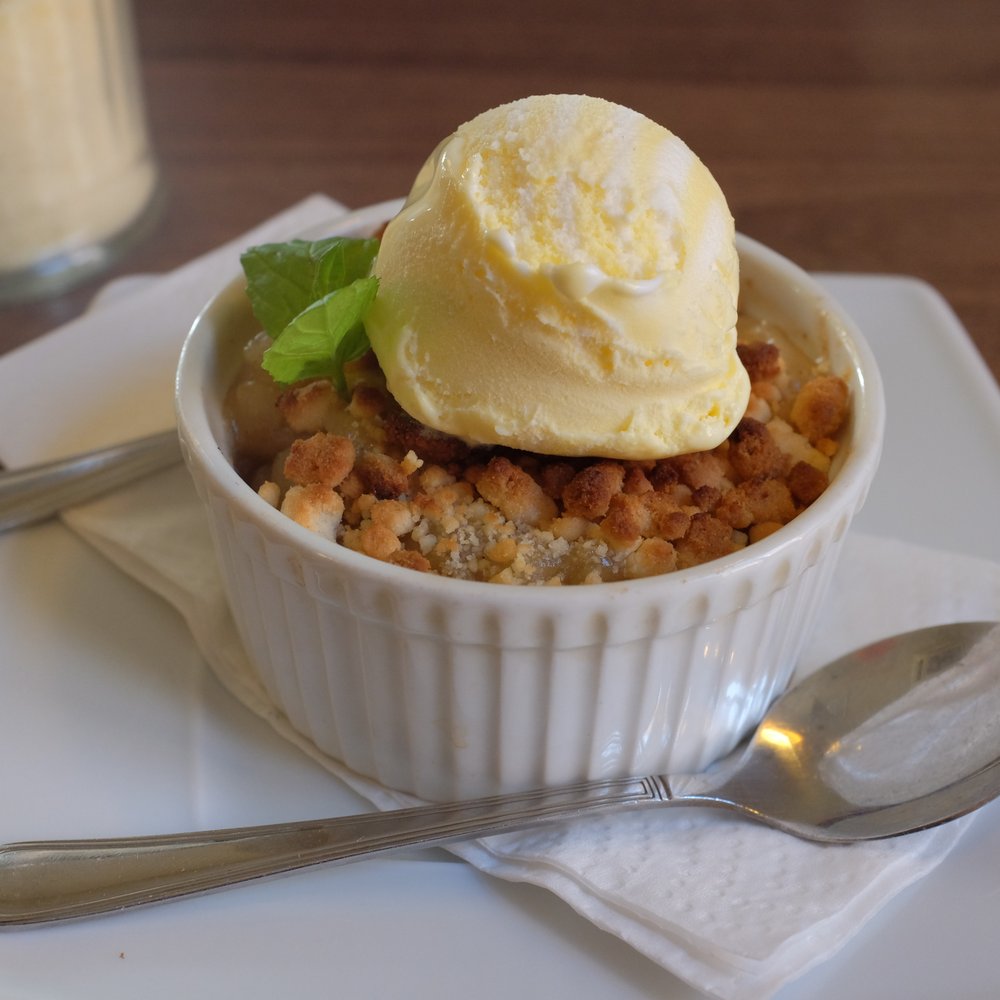 Pizza Hut - Apple crumble - Pizza Near Me - Kraków, Massachusetts