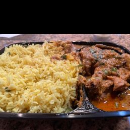 Handi Chicken Combo (Served with rice 2 roti or 1 paratha )