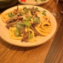 Romantyczna Restauracja - Beef tenderloin pasta with chanterelle mushrooms. Best ever!