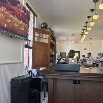 Principal's Office - Bar - Bars Near Me - Fernandina Beach, Florida