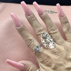 Nails Tran - Pink nails